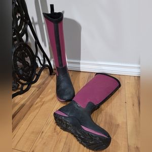 Pink and black Muck boots, ladies size 6